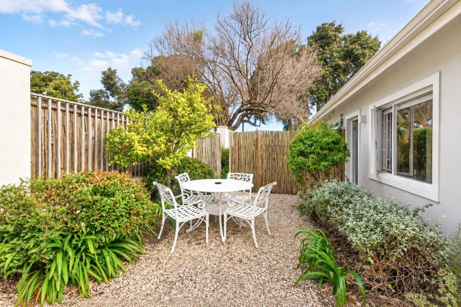 6 Bedroom Property for Sale in Northcliff Western Cape